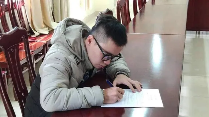 Công an triệu tập Tiktoker đăng video chê người miền Trung - Ảnh 1. Công an triệu tập Tiktoker đăng video chê người miền Trung - Ảnh 1.