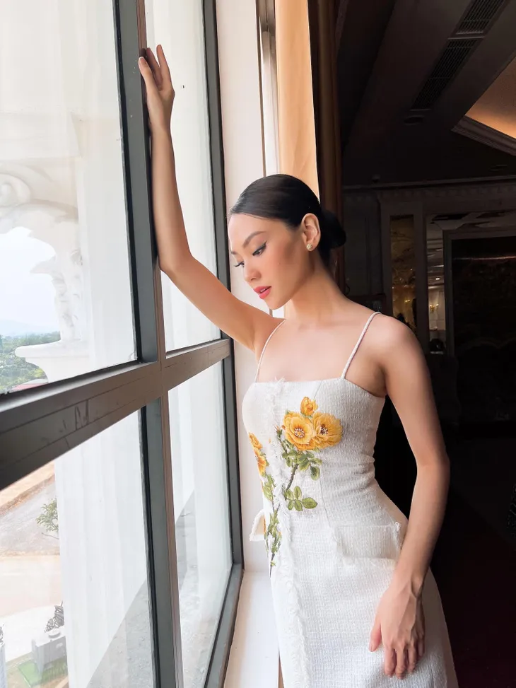 Nhan sắc đời thường của tân Hoa hậu Mai Phương, hạn chế nằm ở chiều cao? - Ảnh 12. Nhan sắc đời thường của tân Hoa hậu Mai Phương, hạn chế nằm ở chiều cao? - Ảnh 12.