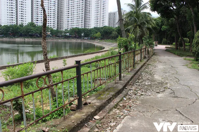 Xuống cấp trầm trọng, nhiều công viên giữa Thủ đô ‘kêu cứu’ - Ảnh 2. Xuống cấp trầm trọng, nhiều công viên giữa Thủ đô ‘kêu cứu’ - Ảnh 2.