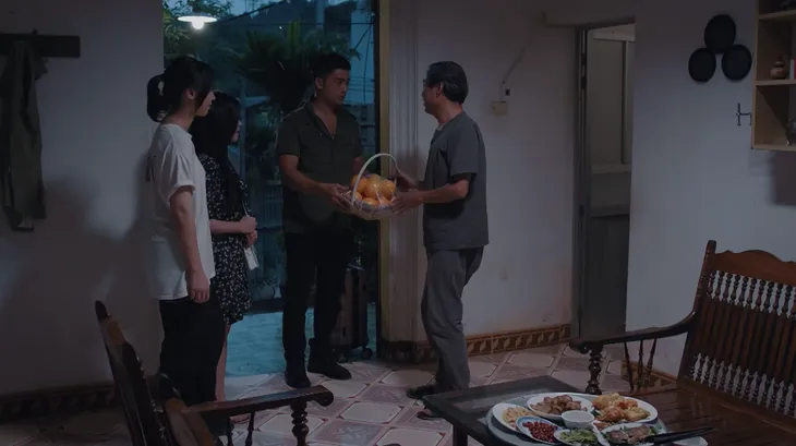 Ga-ra hạnh phúc - Tập 4: Khải đưa Vân đi lánh nạn, Quân mệt mỏi vì phục tùng sếp nữ - Ảnh 11. Ga-ra hạnh phúc - Tập 4: Khải đưa Vân đi lánh nạn, Quân mệt mỏi vì phục tùng sếp nữ - Ảnh 11.