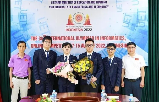 Cả 4 thí sinh Việt Nam dự thi Olympic Tin học quốc tế 2022 đều giành huy chương - Ảnh 1. Cả 4 thí sinh Việt Nam dự thi Olympic Tin học quốc tế 2022 đều giành huy chương - Ảnh 1.