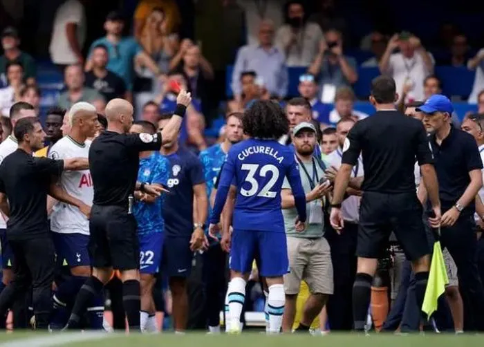 HLV Thomas Tuchel tiết lộ lý do suýt ẩu đả với Antonio Conte - Ảnh 4. HLV Thomas Tuchel tiết lộ lý do suýt ẩu đả với Antonio Conte - Ảnh 4.