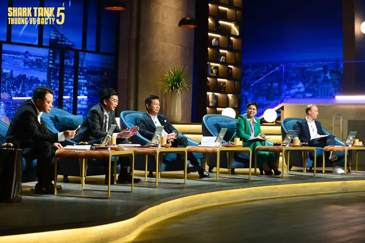 Shark Tank: Gặp startup tiềm năng, Shark đề nghị “bao nuôi” cho đến khi nào bán được hàng - Ảnh 4. Shark Tank: Gặp startup tiềm năng, Shark đề nghị “bao nuôi” cho đến khi nào bán được hàng - Ảnh 4.