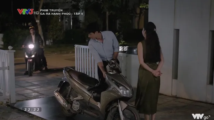 Ga-ra hạnh phúc - Tập 4: Khải đưa Vân đi lánh nạn, Quân mệt mỏi vì phục tùng sếp nữ - Ảnh 24. Ga-ra hạnh phúc - Tập 4: Khải đưa Vân đi lánh nạn, Quân mệt mỏi vì phục tùng sếp nữ - Ảnh 24.