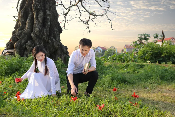 Sao mai Sông Thao tái xuất với bộ đôi MV - Ảnh 2. Sao mai Sông Thao tái xuất với bộ đôi MV - Ảnh 2.