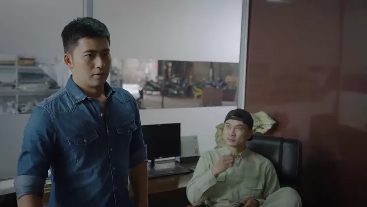 Ga-ra hạnh phúc - Tập 6: Trung khen Khải có cao kiến trị nhóm giang hồ - Ảnh 1. Ga-ra hạnh phúc - Tập 6: Trung khen Khải có cao kiến trị nhóm giang hồ - Ảnh 1.