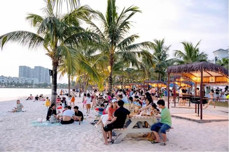 Cư dân Vinhomes hết lời khen ngợi lễ hội biển Summer Dream - Ảnh 2. Cư dân Vinhomes hết lời khen ngợi lễ hội biển Summer Dream - Ảnh 2.
