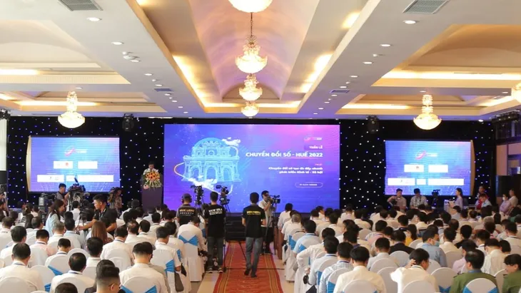 Trình diễn nền tảng dữ liệu dùng chung tại Tuần lễ Chuyển đổi số tỉnh TT - Huế - Ảnh 1. Trình diễn nền tảng dữ liệu dùng chung tại Tuần lễ Chuyển đổi số tỉnh TT - Huế - Ảnh 1.