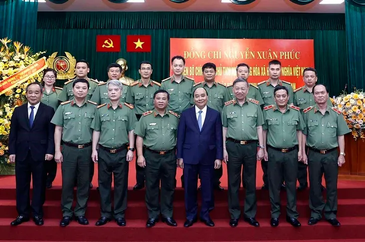 Chủ động phát hiện, xử lý kịp thời những dấu hiệu vi phạm pháp luật về an ninh kinh tế - Ảnh 6. Chủ động phát hiện, xử lý kịp thời những dấu hiệu vi phạm pháp luật về an ninh kinh tế - Ảnh 6.