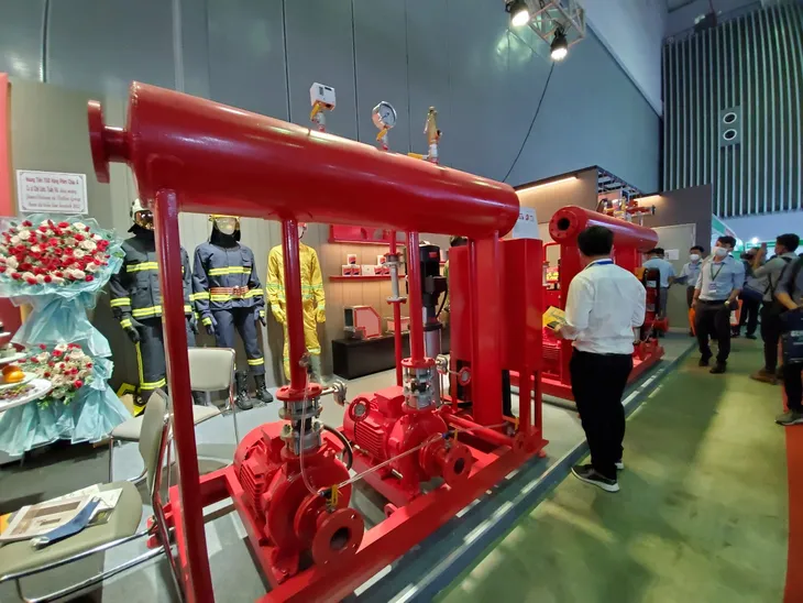 Nhiều sản phẩm thiết bị PCCC ứng dụng công nghệ cao tại triển lãm Fire Safety and Rescue Việt Nam - Ảnh 1. Nhiều sản phẩm thiết bị PCCC ứng dụng công nghệ cao tại triển lãm Fire Safety and Rescue Việt Nam - Ảnh 1.