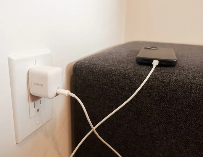 Những cách tốt nhất để tối đa hóa tuổi thọ pin điện thoại - Ảnh 2. Những cách tốt nhất để tối đa hóa tuổi thọ pin điện thoại - Ảnh 2.
