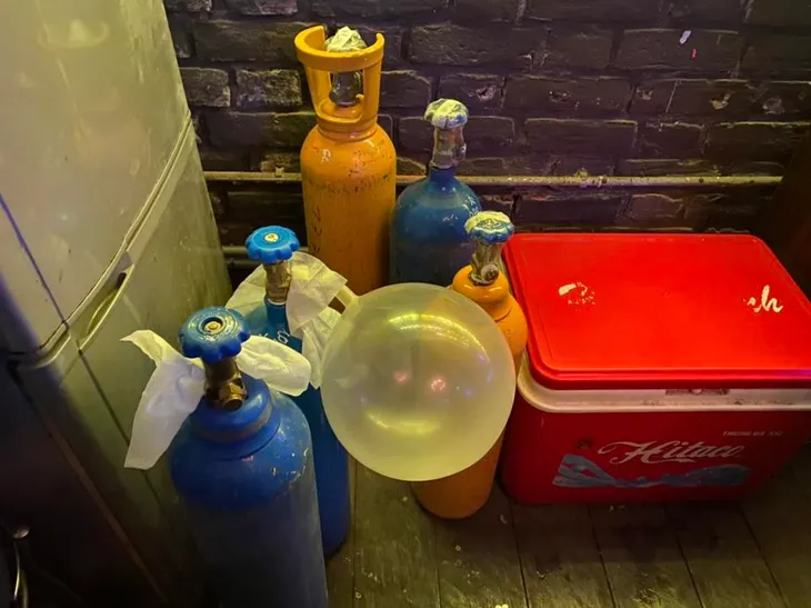 Hà Nội: Phát hiện 13 quán bar, vũ trường kinh doanh bóng cười - Ảnh 1. Hà Nội: Phát hiện 13 quán bar, vũ trường kinh doanh bóng cười - Ảnh 1.