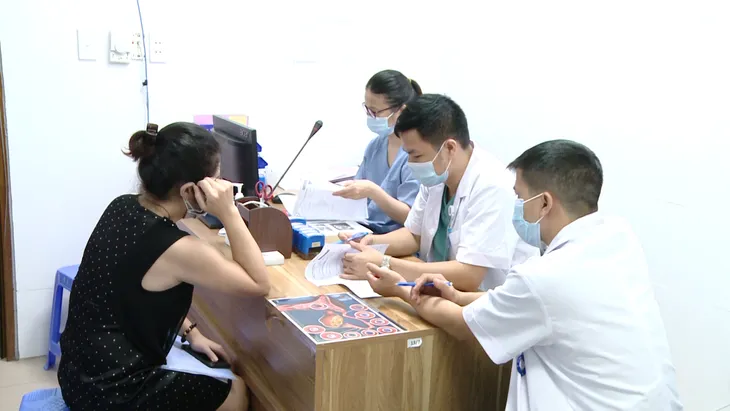 Hỗ trợ kinh phí thụ tinh trong ống nghiệm cho 99 cặp vợ chồng có hoàn cảnh khó khăn - Ảnh 1. Hỗ trợ kinh phí thụ tinh trong ống nghiệm cho 99 cặp vợ chồng có hoàn cảnh khó khăn - Ảnh 1.