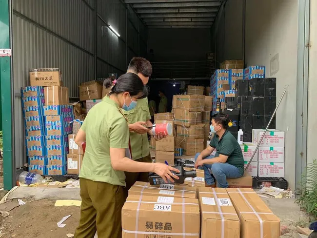 Nguy hại sức khỏe khôn lường từ nguyên liệu trà sữa chứa chất bảo quản vượt ngưỡng - Ảnh 2. Nguy hại sức khỏe khôn lường từ nguyên liệu trà sữa chứa chất bảo quản vượt ngưỡng - Ảnh 2.