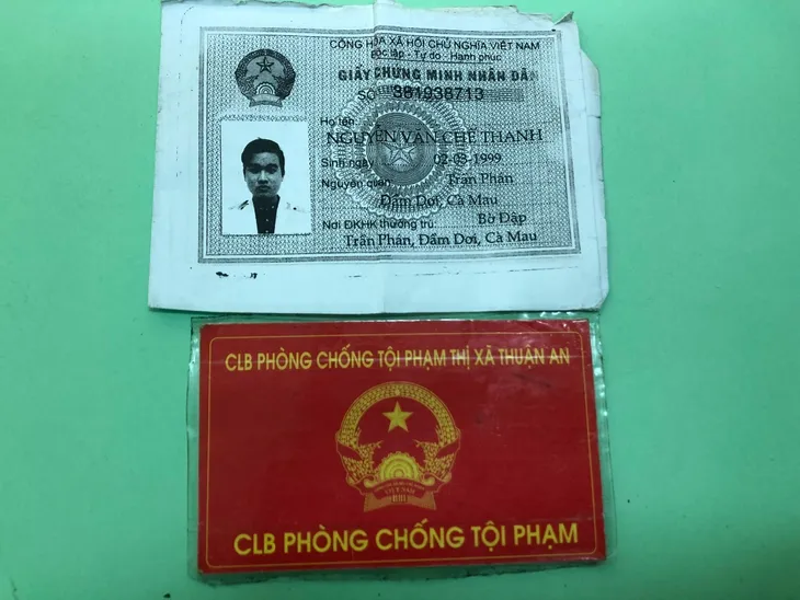 Điều tra vụ giả hiệp sĩ đường phố để dừng xe, kiểm tra người đi đường - Ảnh 1. Điều tra vụ giả hiệp sĩ đường phố để dừng xe, kiểm tra người đi đường - Ảnh 1.