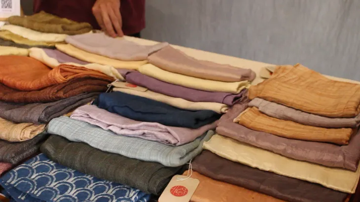 Những sắc màu mới tại hội chợ thủ công nghệ thuật Makers Market - Ảnh 3.