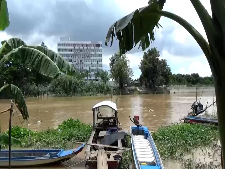 Phát hiện thi thể trên sông Bình Ghi, nghi là người mất tích trong nhóm trốn khỏi casino ở Campuchia - Ảnh 1. Phát hiện thi thể trên sông Bình Ghi, nghi là người mất tích trong nhóm trốn khỏi casino ở Campuchia - Ảnh 1.