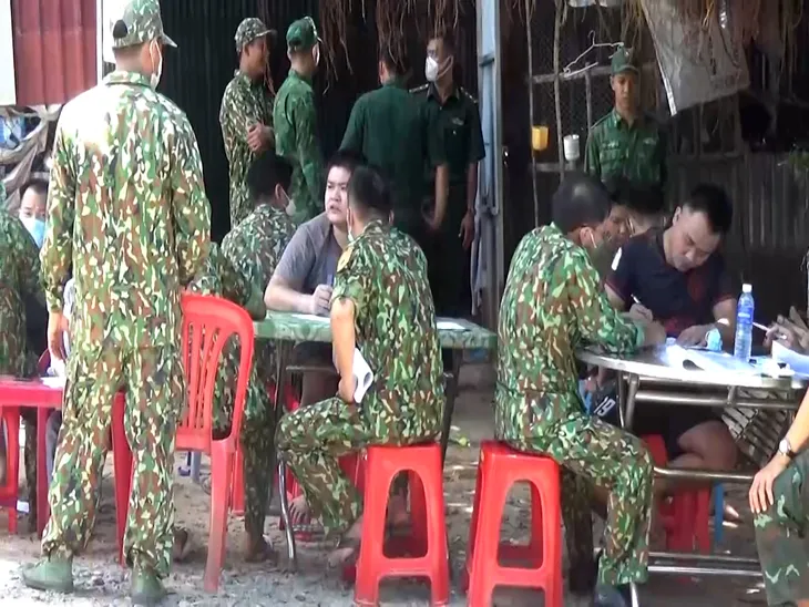 Phát hiện thi thể trên sông Bình Ghi, nghi là người mất tích trong nhóm trốn khỏi casino ở Campuchia - Ảnh 2. Phát hiện thi thể trên sông Bình Ghi, nghi là người mất tích trong nhóm trốn khỏi casino ở Campuchia - Ảnh 2.