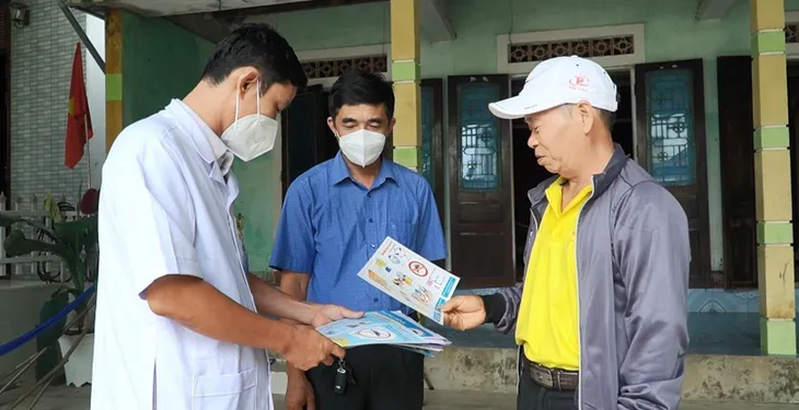Ghi nhận gần 1.300 ca mắc sốt xuất huyết, Quảng Bình nỗ lực triển khai dập dịch - Ảnh 1. Ghi nhận gần 1.300 ca mắc sốt xuất huyết, Quảng Bình nỗ lực triển khai dập dịch - Ảnh 1.