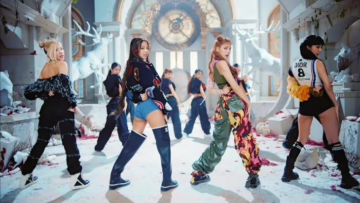 BLACKPINK phá vỡ kỉ lục lượng tiêu thụ album của nhóm nhạc nữ K-Pop chỉ trong 2 ngày - Ảnh 1. BLACKPINK phá vỡ kỉ lục lượng tiêu thụ album của nhóm nhạc nữ K-Pop chỉ trong 2 ngày - Ảnh 1.