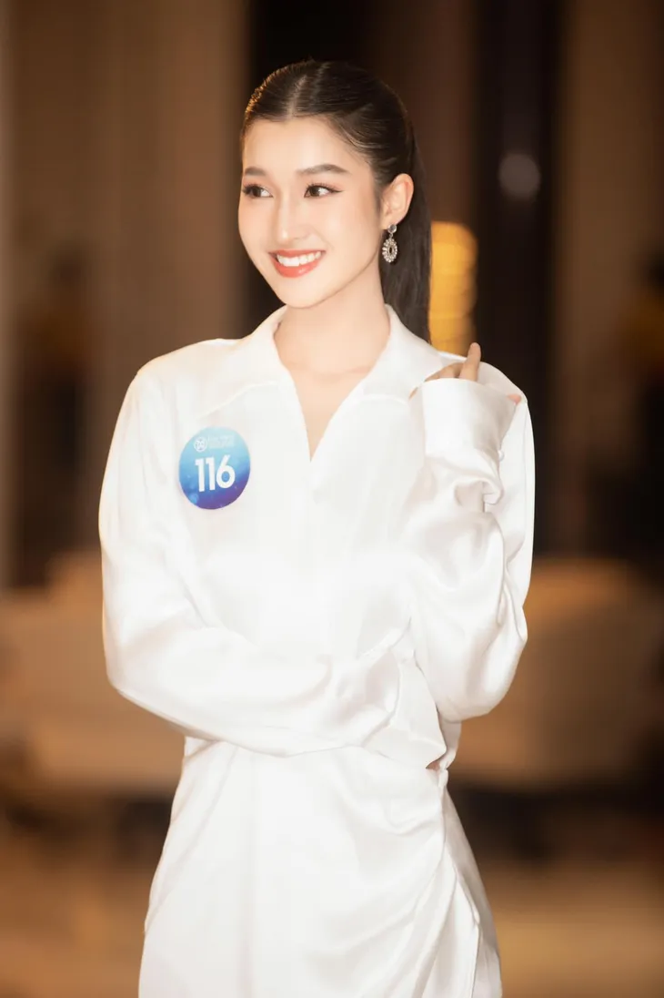 Á hậu Phương Nhi xứng danh mỹ nhân mặt mộc - Ảnh 9. Á hậu Phương Nhi xứng danh mỹ nhân mặt mộc - Ảnh 9.