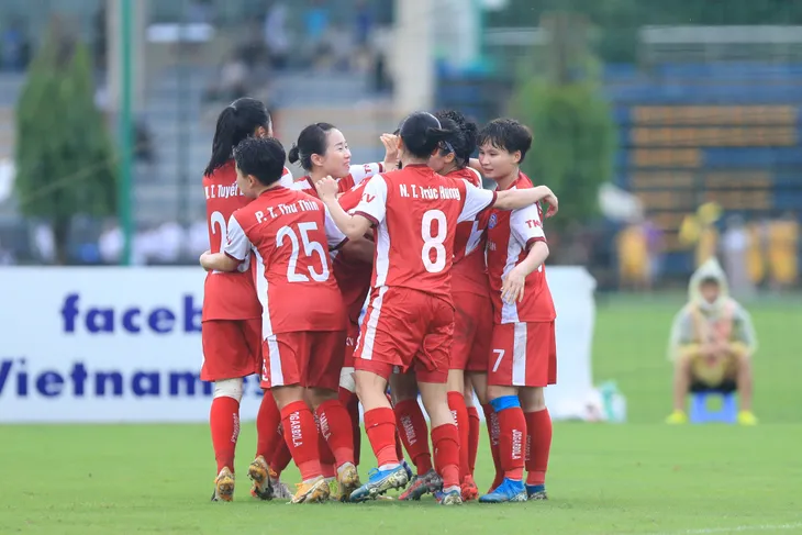 Than KSVN giành huy chương Đồng giải bóng đá Nữ Cúp Quốc gia 2022 - Ảnh 2. Than KSVN giành huy chương Đồng giải bóng đá Nữ Cúp Quốc gia 2022 - Ảnh 2.