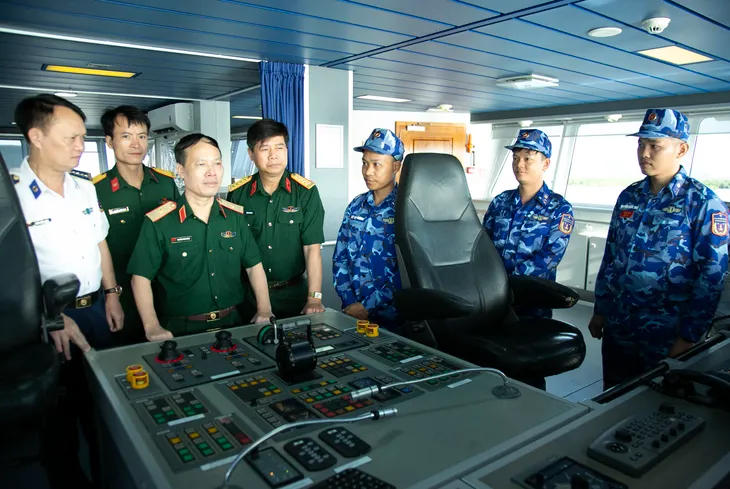 Kiểm tra thực hiện công tác thống kê hình sự tại Bộ Tư lệnh Vùng Cảnh sát biển 3 - Ảnh 4. Kiểm tra thực hiện công tác thống kê hình sự tại Bộ Tư lệnh Vùng Cảnh sát biển 3 - Ảnh 4.
