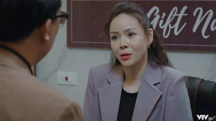 Ga-ra hạnh phúc - Tập 7: Cầu hôn Sơn Ca nhưng Quân lại công khai sánh đôi bên sếp nữ - Ảnh 8. Ga-ra hạnh phúc - Tập 7: Cầu hôn Sơn Ca nhưng Quân lại công khai sánh đôi bên sếp nữ - Ảnh 8.