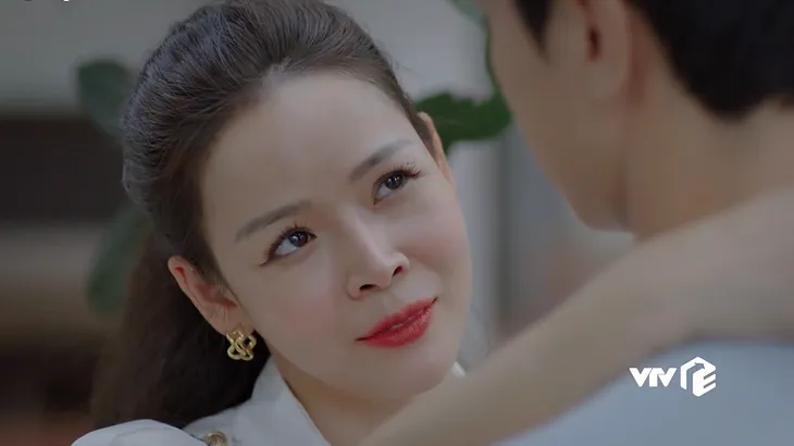 Ga-ra hạnh phúc - Tập 8: Quân bị chị đường đeo bám mãi không tha - Ảnh 2. Ga-ra hạnh phúc - Tập 8: Quân bị chị đường đeo bám mãi không tha - Ảnh 2.