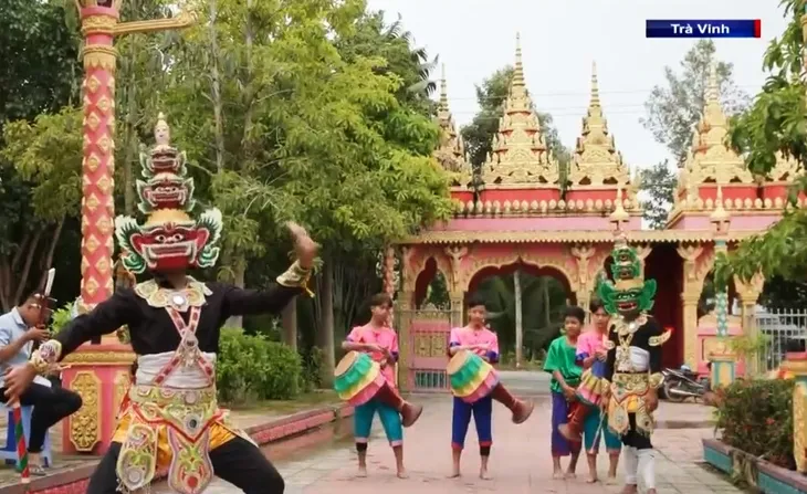 Phát huy vai trò người có uy tín trong cộng đồng - Ảnh 3. Phát huy vai trò người có uy tín trong cộng đồng - Ảnh 3.