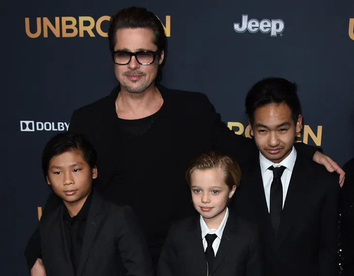 Bất chấp bị vợ cũ chơi xấu, Brad Pitt vẫn giữ niềm tin hàn gắn quan hệ với các con - Ảnh 1. Bất chấp bị vợ cũ chơi xấu, Brad Pitt vẫn giữ niềm tin hàn gắn quan hệ với các con - Ảnh 1.