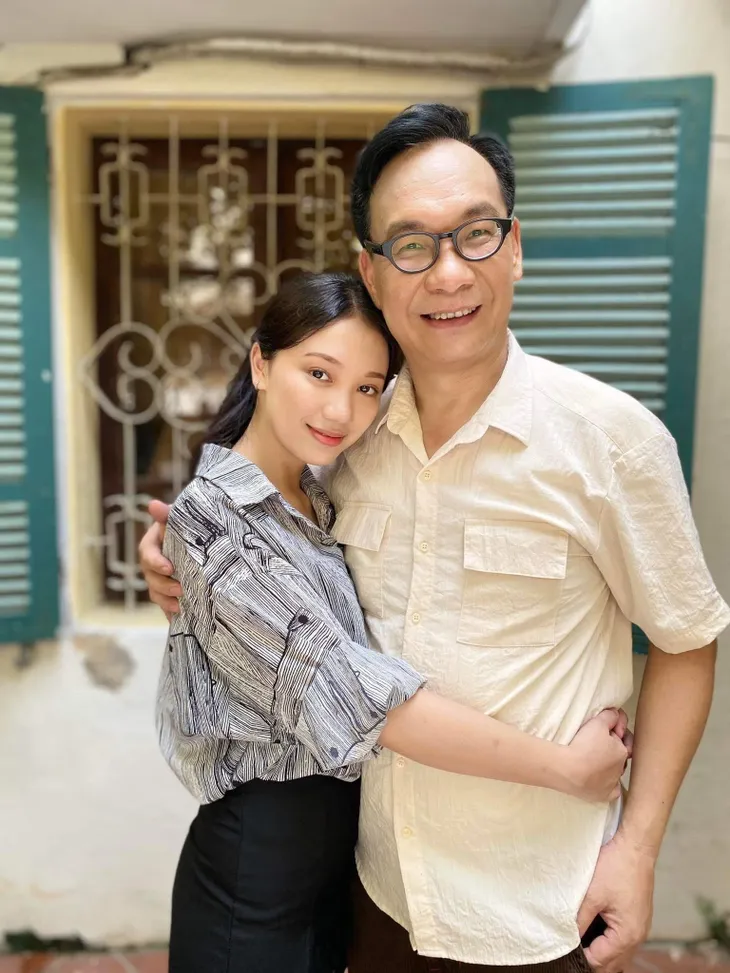 Ngắm vẻ quyến rũ, gợi cảm của rich kid Thùy Dương lần đầu chạm ngõ màn ảnh - Ảnh 4. Ngắm vẻ quyến rũ, gợi cảm của rich kid Thùy Dương lần đầu chạm ngõ màn ảnh - Ảnh 4.