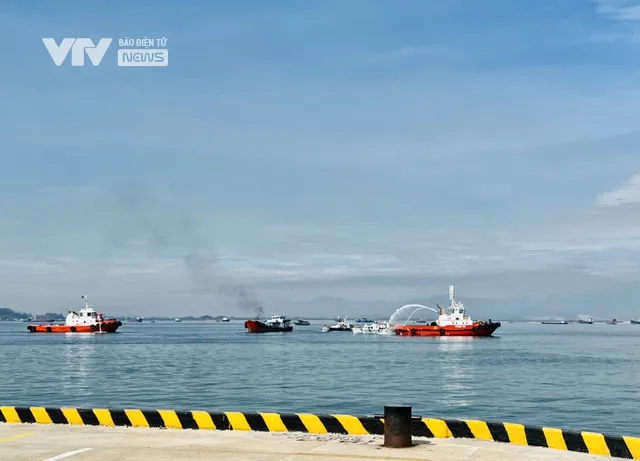Diễn tập thực binh ứng phó sự cố tràn dầu - Ảnh 2.