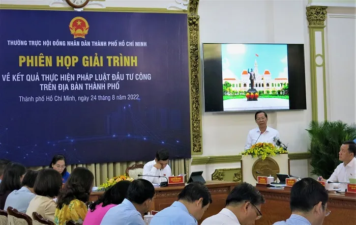 UBND TP Hồ Chí Minh tìm giải pháp cho vấn đề chậm giải ngân vốn đầu tư công - Ảnh 1. UBND TP Hồ Chí Minh tìm giải pháp cho vấn đề chậm giải ngân vốn đầu tư công - Ảnh 1.