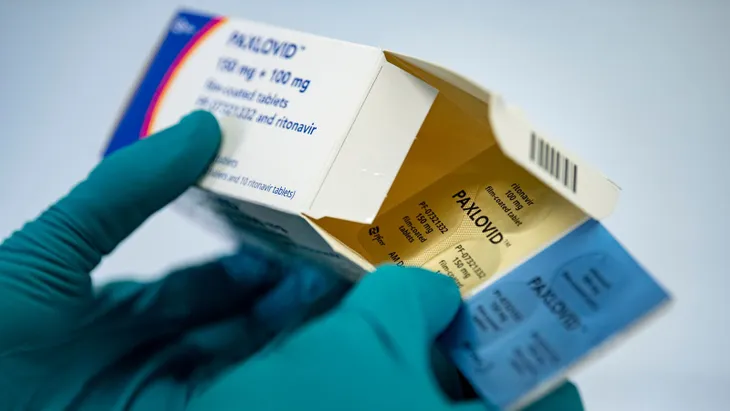Phát hiện người mắc cùng lúc COVID-19, đậu mùa khỉ và HIV, số ca mắc/ngày tại Hàn Quốc tiếp tục vượt 100.000 - Ảnh 1. Phát hiện người mắc cùng lúc COVID-19, đậu mùa khỉ và HIV, số ca mắc/ngày tại Hàn Quốc tiếp tục vượt 100.000 - Ảnh 1.
