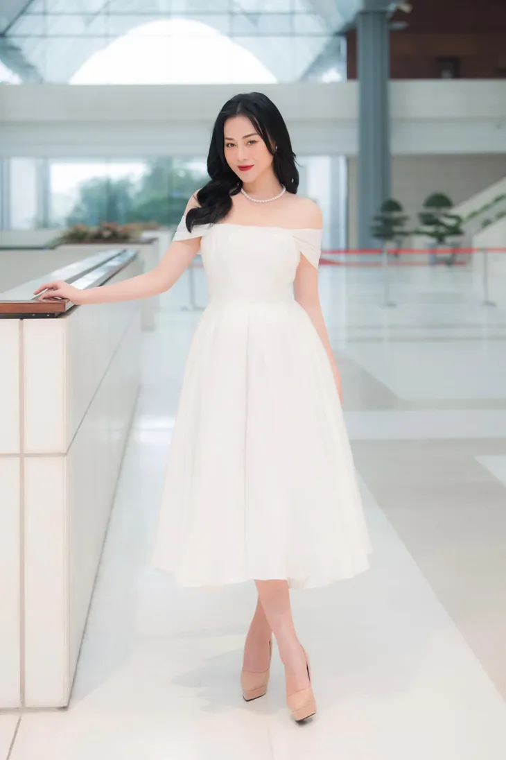 Loạt ảnh khoe dáng nóng bỏng từng gây sốt của Phương Oanh - Ảnh 22. Loạt ảnh khoe dáng nóng bỏng từng gây sốt của Phương Oanh - Ảnh 22.