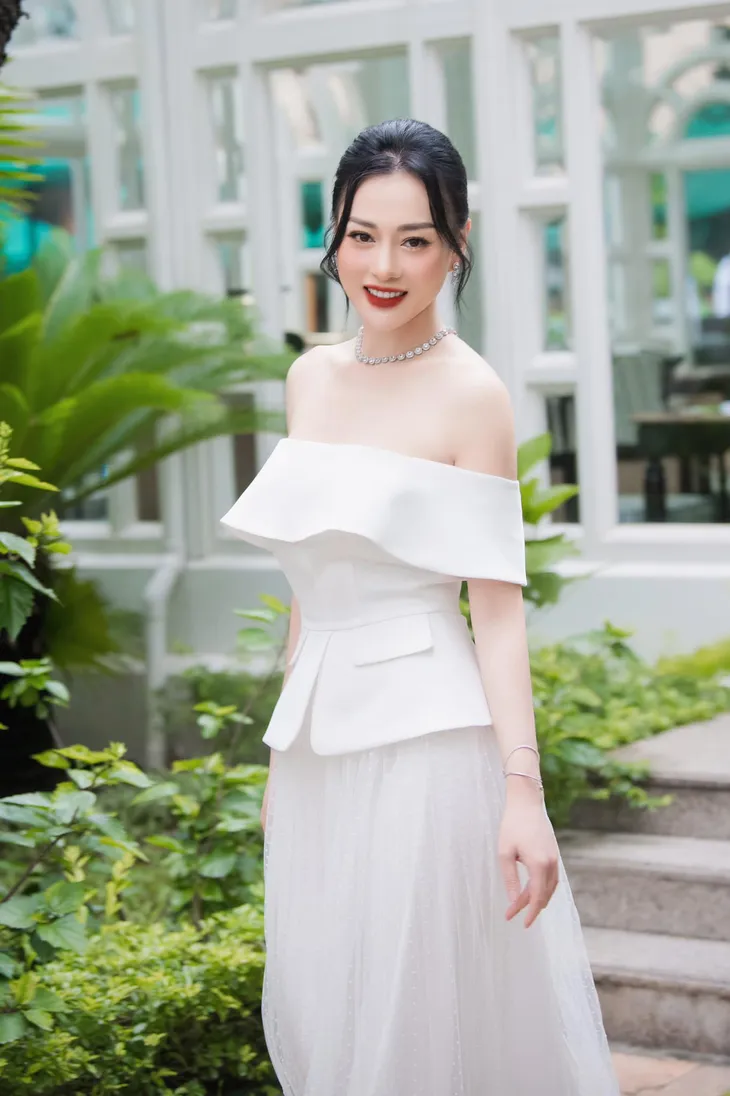 Loạt ảnh khoe dáng nóng bỏng từng gây sốt của Phương Oanh - Ảnh 19. Loạt ảnh khoe dáng nóng bỏng từng gây sốt của Phương Oanh - Ảnh 19.