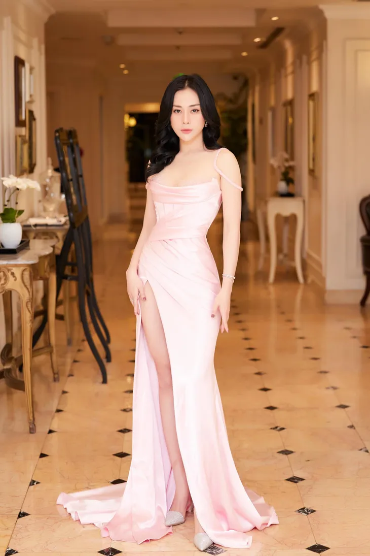 Loạt ảnh khoe dáng nóng bỏng từng gây sốt của Phương Oanh - Ảnh 16. Loạt ảnh khoe dáng nóng bỏng từng gây sốt của Phương Oanh - Ảnh 16.
