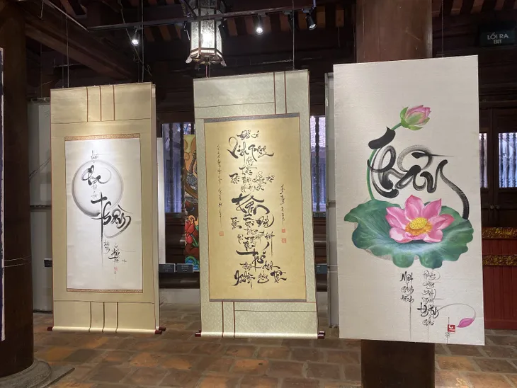 Thư pháp với Graffiti: Cuộc đối thoại nghệ thuật pha chất truyền thống lẫn hiện đại - Ảnh 13. Thư pháp với Graffiti: Cuộc đối thoại nghệ thuật pha chất truyền thống lẫn hiện đại - Ảnh 13.