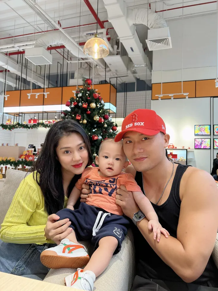 Ngắm ảnh gia đình hạnh phúc của diễn viên Xuân Phúc - Ảnh 1. Ngắm ảnh gia đình hạnh phúc của diễn viên Xuân Phúc - Ảnh 1.