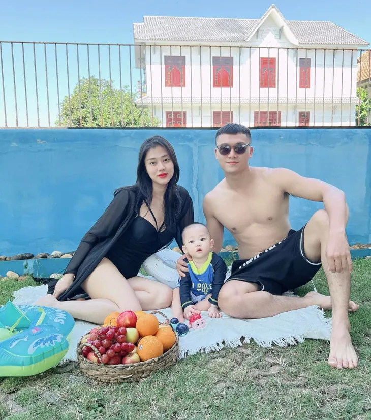 Ngắm ảnh gia đình hạnh phúc của diễn viên Xuân Phúc - Ảnh 2. Ngắm ảnh gia đình hạnh phúc của diễn viên Xuân Phúc - Ảnh 2.