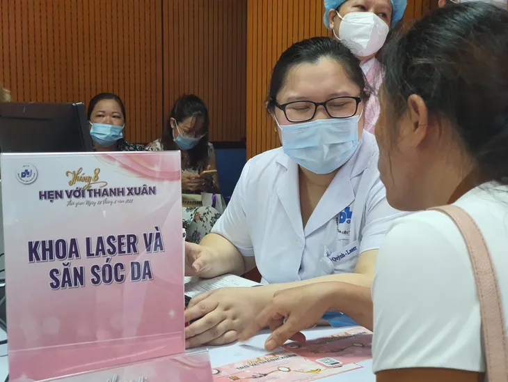 Nhiều phụ nữ gặp biến chứng nặng nề vì thiếu hiểu biết khi làm đẹp - Ảnh 3. Nhiều phụ nữ gặp biến chứng nặng nề vì thiếu hiểu biết khi làm đẹp - Ảnh 3.