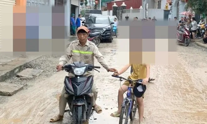 Bắt đối tượng bịt mặt cướp tiền của học sinh giữa đường - Ảnh 1. Bắt đối tượng bịt mặt cướp tiền của học sinh giữa đường - Ảnh 1.