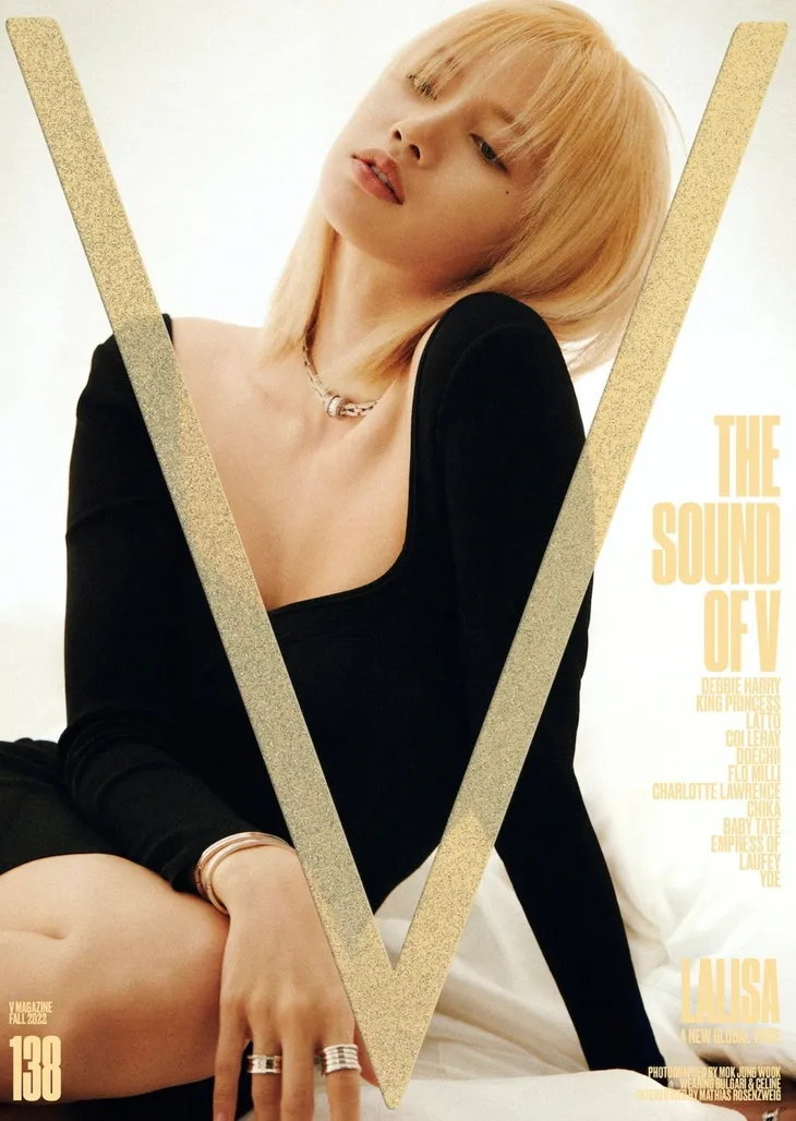 Lisa (BLACKPINK) trở thành ngôi sao châu Á đầu tiên lên bìa tạp chí V - Ảnh 1. Lisa (BLACKPINK) trở thành ngôi sao châu Á đầu tiên lên bìa tạp chí V - Ảnh 1.
