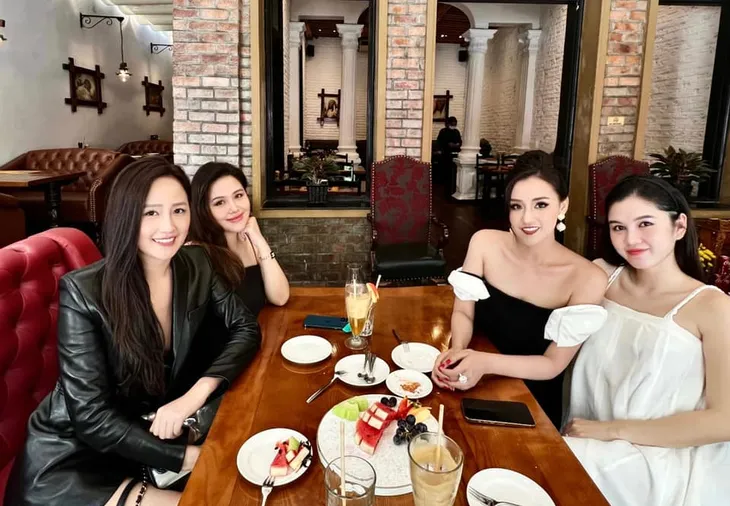 Diễn viên Việt tuần qua: Phanh Lee - Thu Hoài rủ nhau mang bầu - Ảnh 6. Diễn viên Việt tuần qua: Phanh Lee - Thu Hoài rủ nhau mang bầu - Ảnh 6.