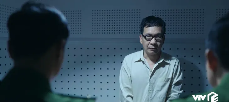 Đấu trí - Tập 30: Ông Cửu khai quan chức đứng sau chỉ đạo vụ buôn lậu - Ảnh 2. Đấu trí - Tập 30: Ông Cửu khai quan chức đứng sau chỉ đạo vụ buôn lậu - Ảnh 2.