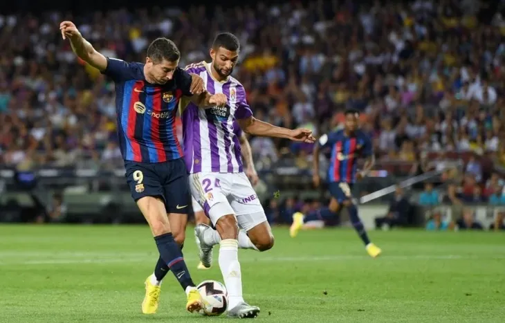 Lewandowski tỏa sáng, Barcelona mở bữa tiệc bàn thắng trên Nou Camp - Ảnh 2. Lewandowski tỏa sáng, Barcelona mở bữa tiệc bàn thắng trên Nou Camp - Ảnh 2.