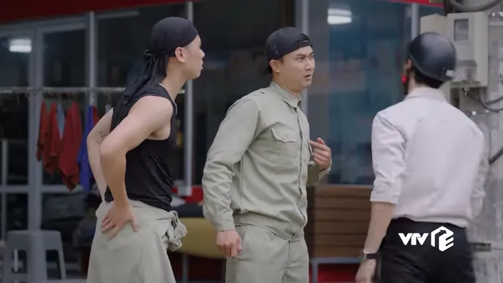 Phút thất thần của Trung trâu khi chạm mặt người yêu của crush - Ảnh 6. Phút thất thần của Trung trâu khi chạm mặt người yêu của crush - Ảnh 6.
