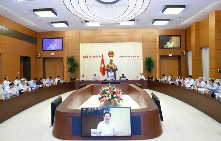Chủ tịch Quốc hội Vương Đình Huệ: Tạo điều kiện để tăng trưởng, đạt các mục tiêu phát triển kinh tế - xã hội - Ảnh 2. Chủ tịch Quốc hội Vương Đình Huệ: Tạo điều kiện để tăng trưởng, đạt các mục tiêu phát triển kinh tế - xã hội - Ảnh 2.
