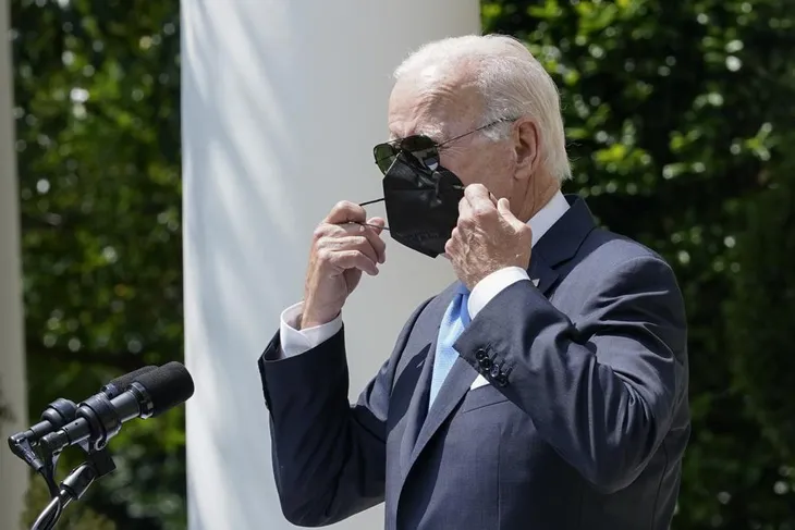 Tổng thống Mỹ Biden tiếp tục dương tính với COVID-19, ho khan trở lại - Ảnh 1. Tổng thống Mỹ Biden tiếp tục dương tính với COVID-19, ho khan trở lại - Ảnh 1.
